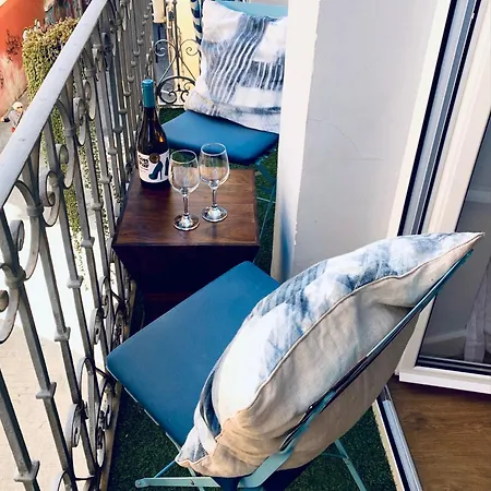 Lovely Barrio Apartment Alicante Exterior photo